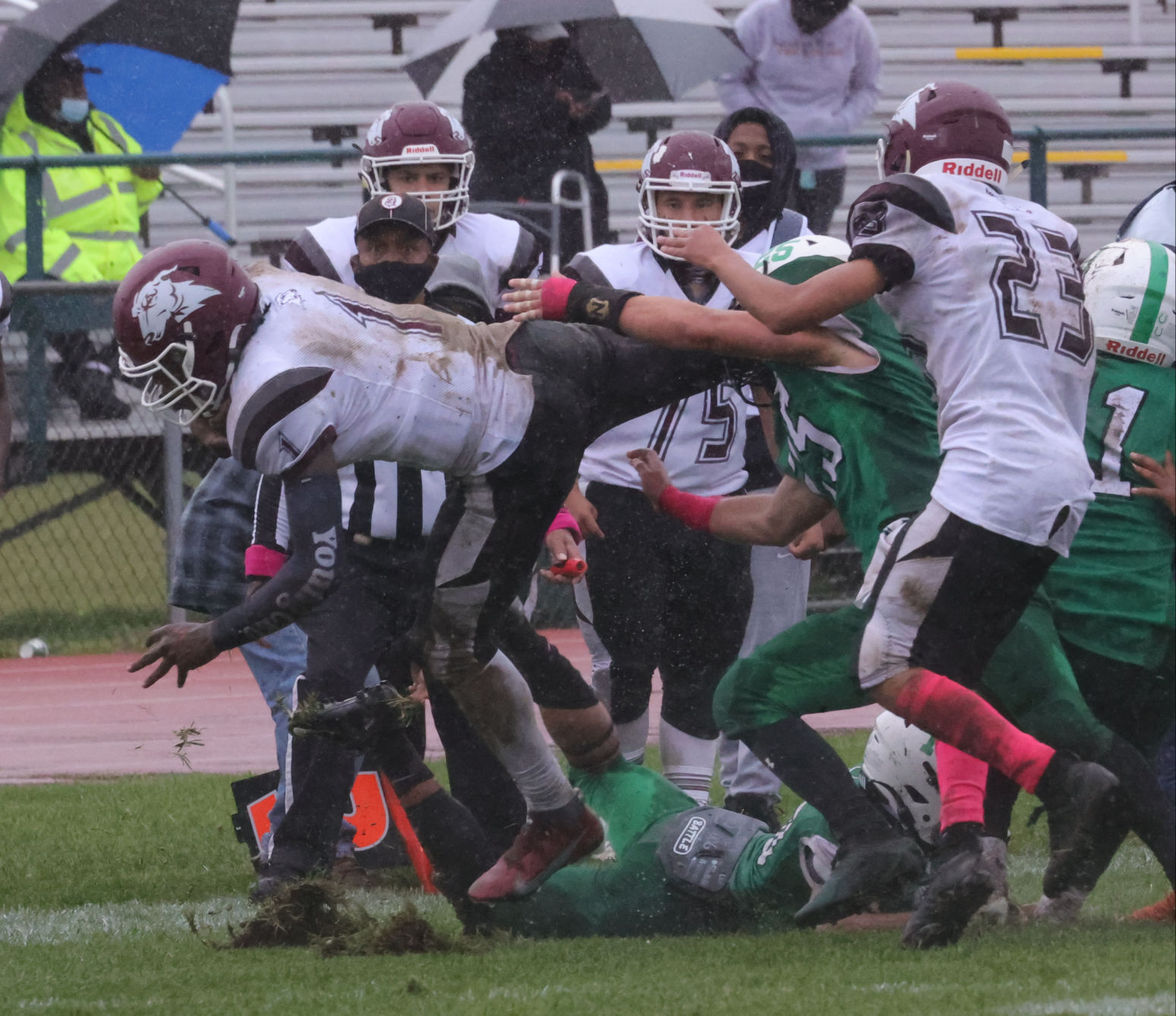 Pleasantville vs Mainland football